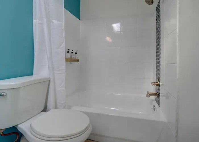 1 Bedroom Uptown With Pool Phoenix